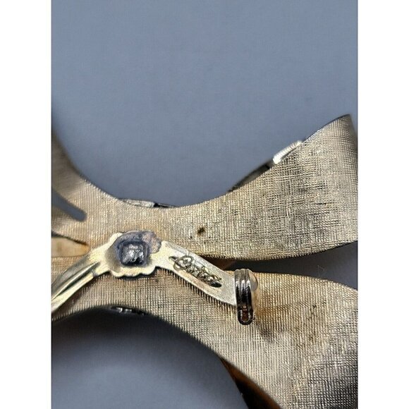 Vintage Coro Diamante Brooch Textured Gold Plated - Picture 8 of 8